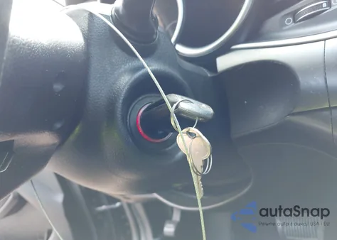 2015 Kia Optima Lx z USA, uszkodzony, nr VIN 5XXGM4A71FG426633